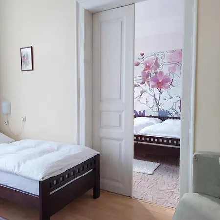 Apartment Corona דירה